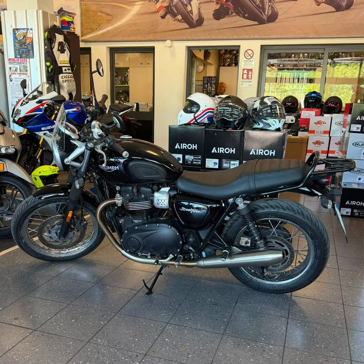 Triumph Street Twin 900 (2017 - 18) (2)