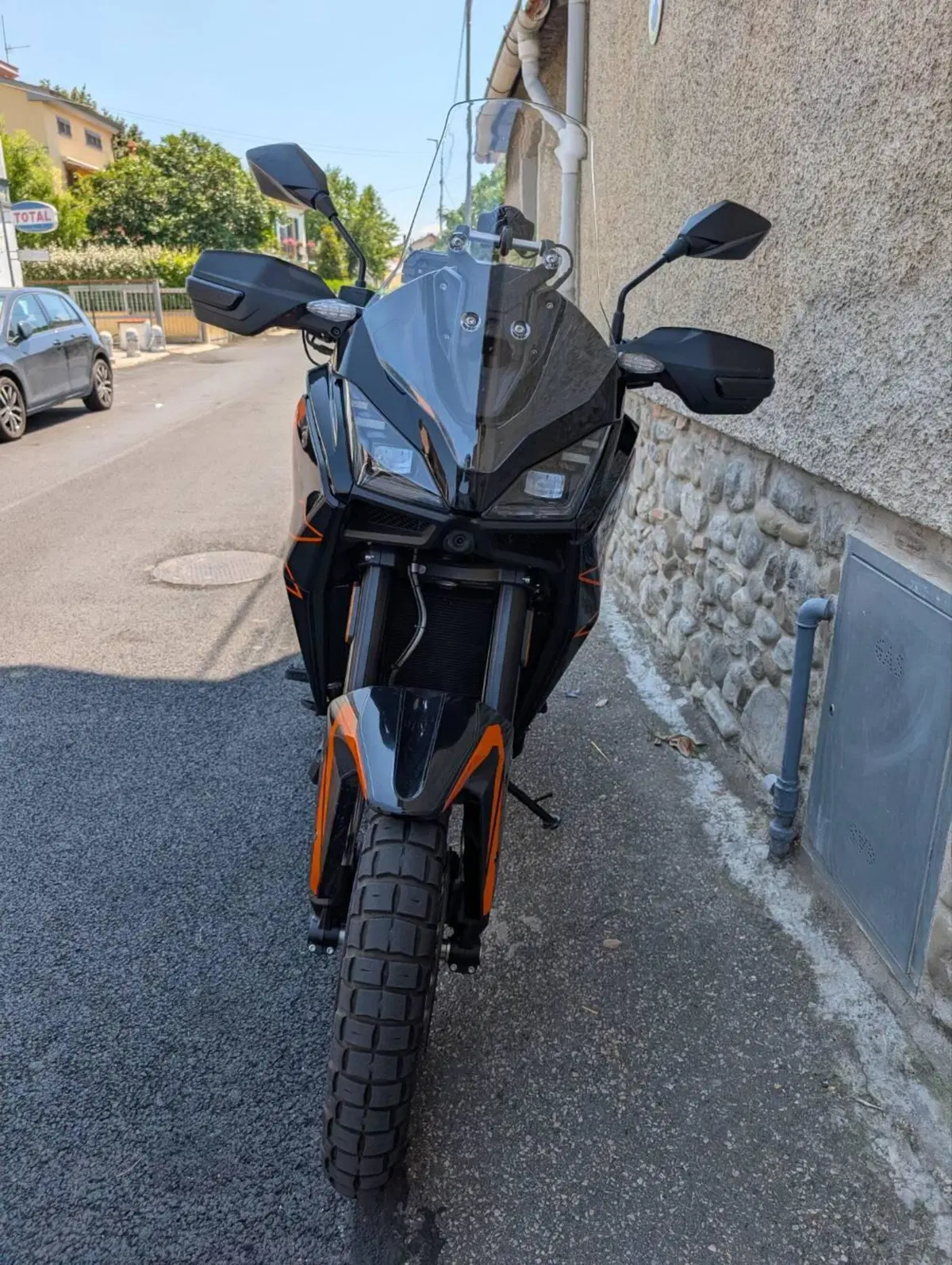 Moto Morini X-Cape 700 Gold Edition (2025 - 26) (3)