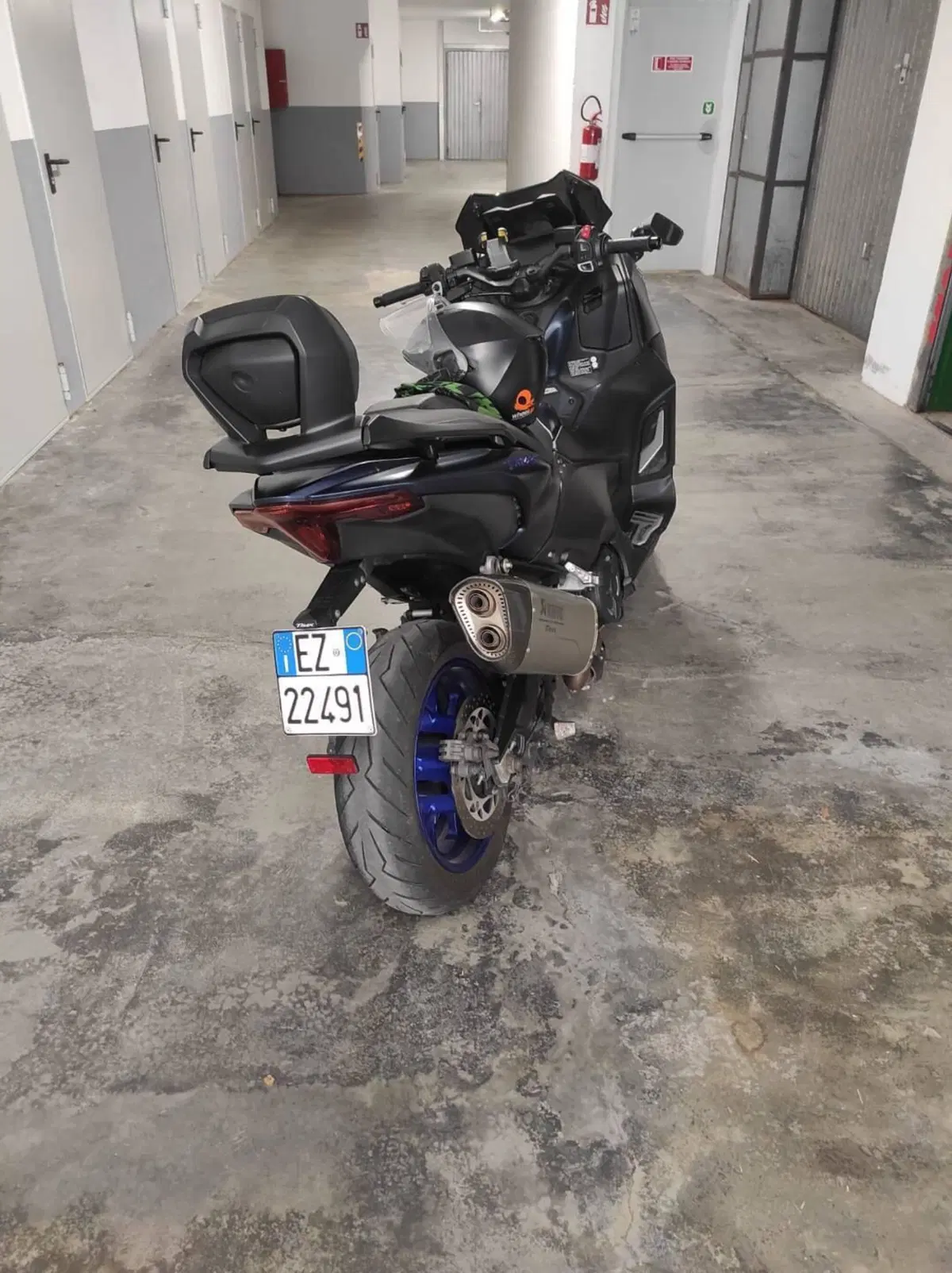 Yamaha T-Max 560 Tech Max (2022 - 24) (2)