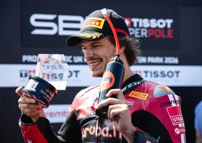 SBK 2026. GP del Regno Unito. Pole position di Nicolò Bulega a Donington Park [GALLERY]