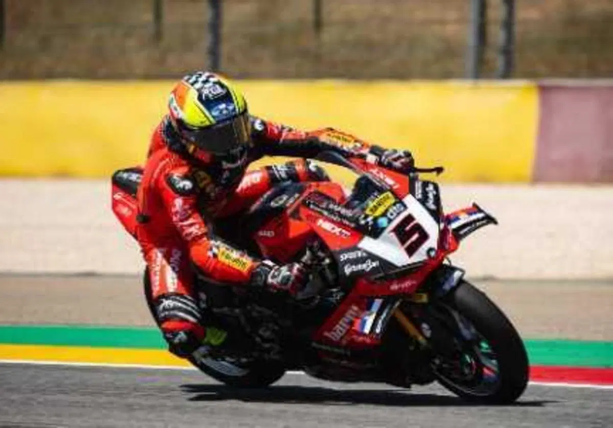 SBK 2026. GP del Regno Unito. Pole position di Nicolò Bulega a Donington Park [GALLERY] (10)