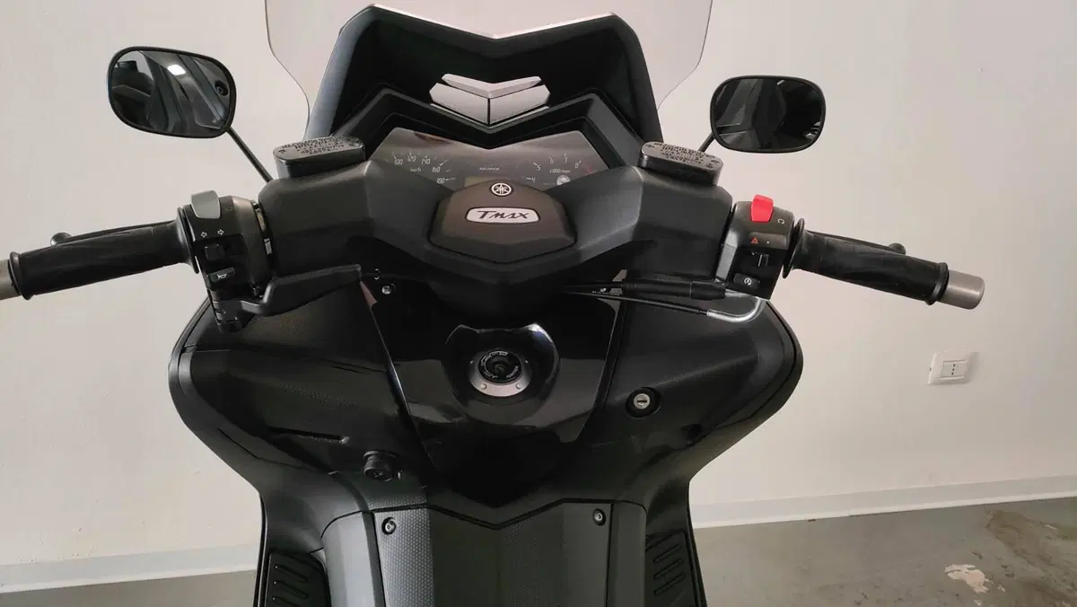 Yamaha T-Max 530 (2012 - 14) (5)