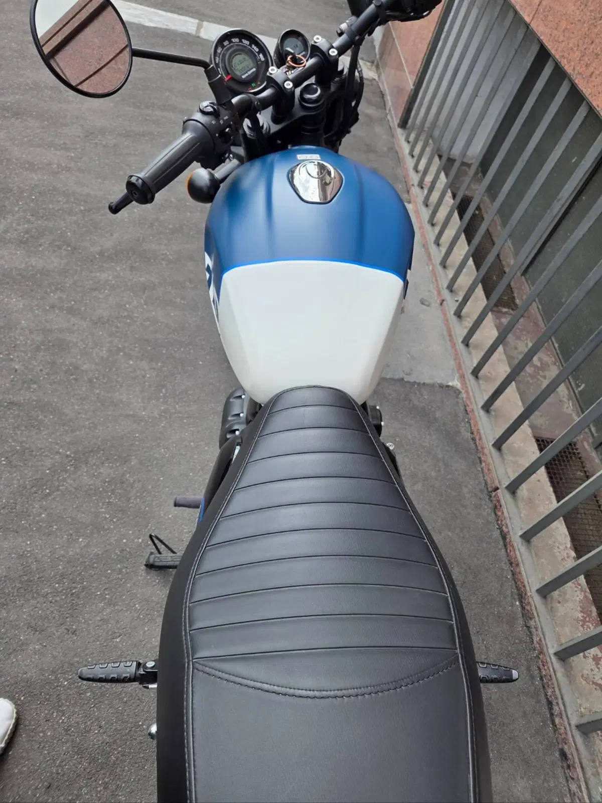Royal Enfield HNTR 350 (2022 - 26) (5)