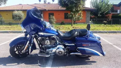 Harley-Davidson 1800 Street Glide (2010 - 11) - FLHXSE usata
