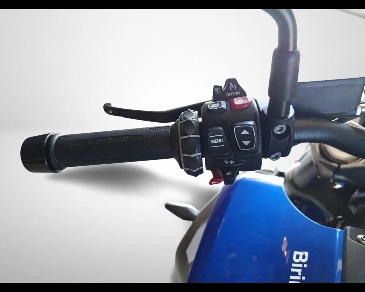 Bmw R 1300 R (2026 - 27) (9)