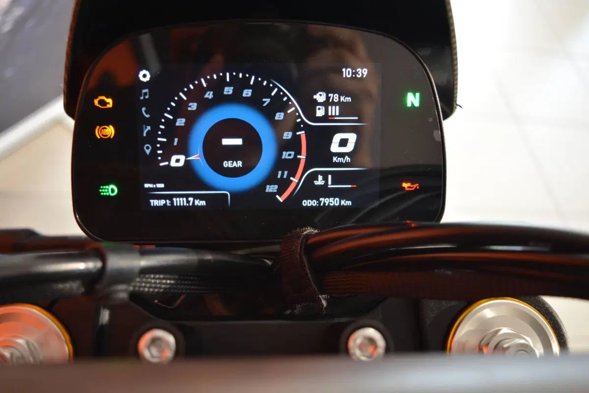 Moto Morini SEIEMMEZZO SCR (2022 - 26) (18)