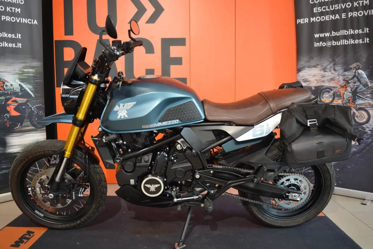 Moto Morini SEIEMMEZZO SCR (2022 - 26) (2)