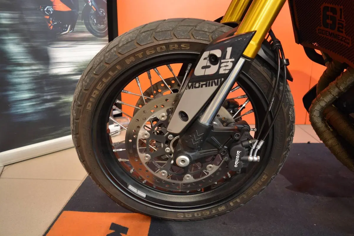 Moto Morini SEIEMMEZZO SCR (2022 - 26) (15)