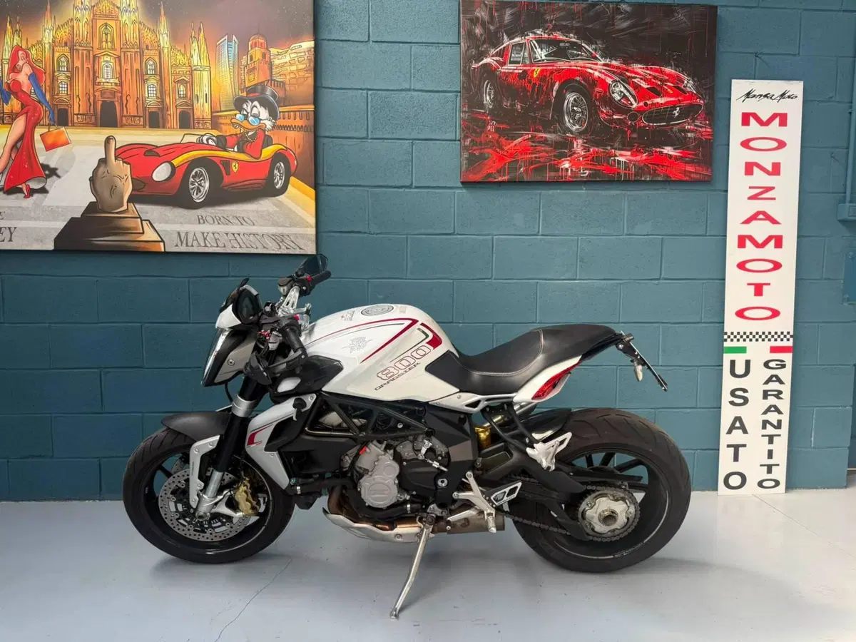 MV Agusta Dragster 800 (2014 - 19) (2)