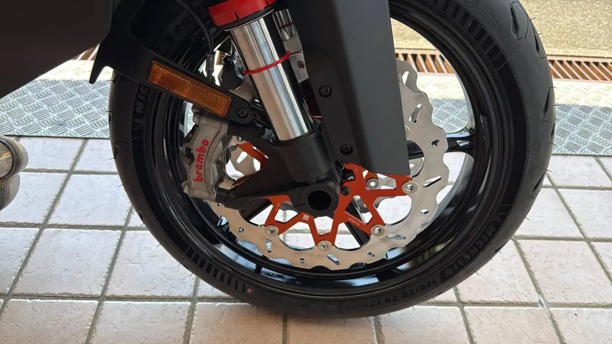 KTM 1390 Super Duke R (2024 - 26) (3)