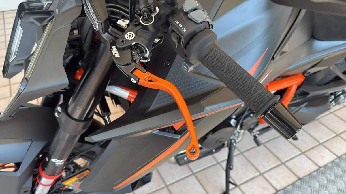 KTM 1390 Super Duke R (2024 - 26) (7)
