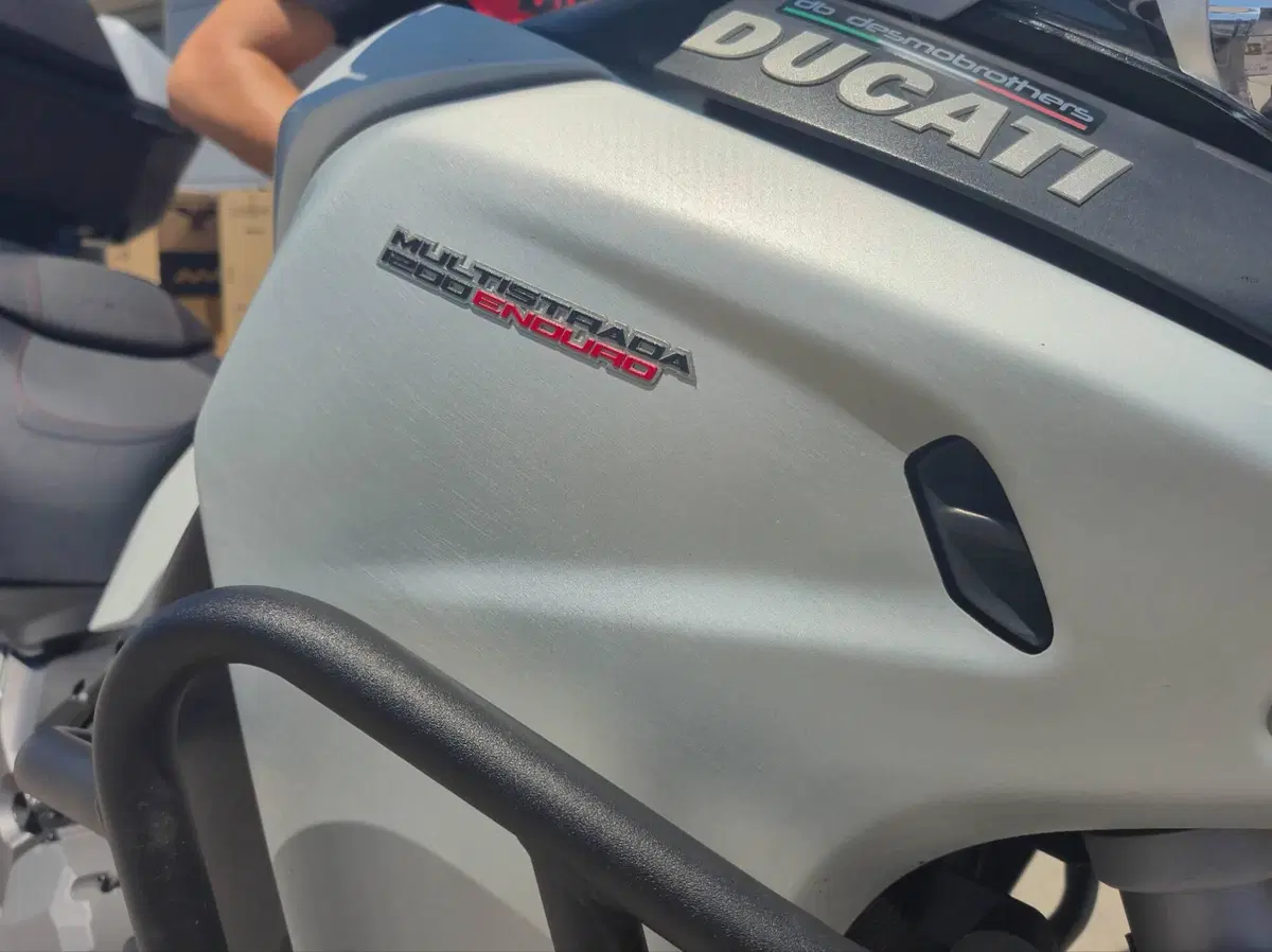 Ducati Multistrada 1200 Enduro (2016 - 18) (9)