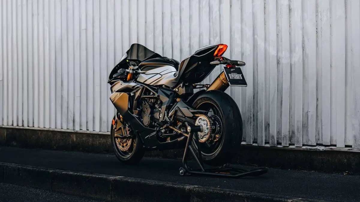 MV Agusta F3 800 Competizione (2025 - 26) (4)