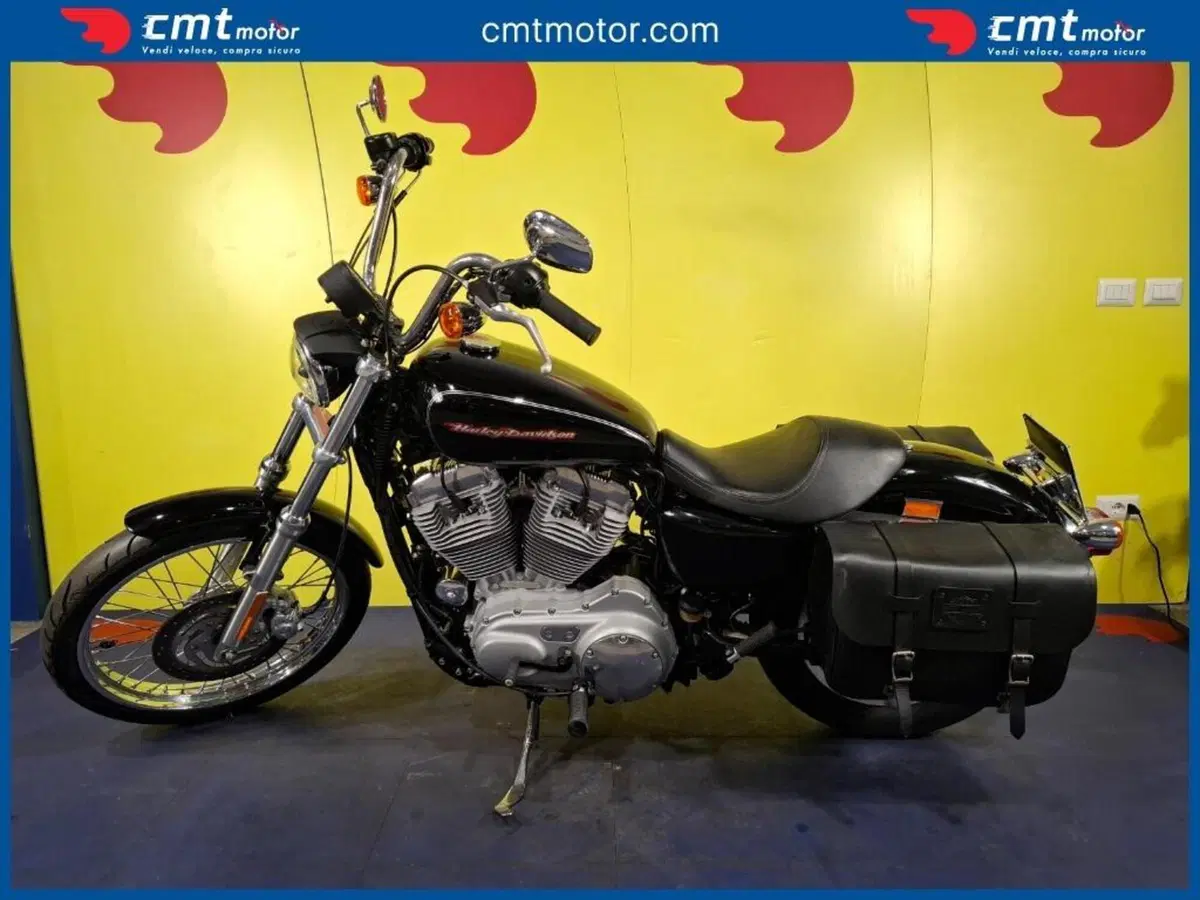 Harley-Davidson 883 Custom (2006 - 07) - XL 883C (3)