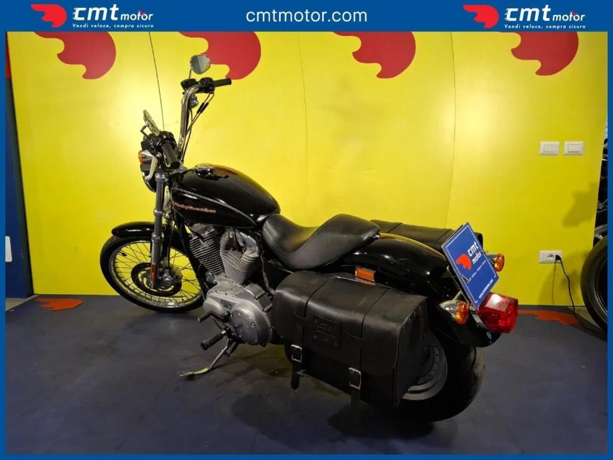 Harley-Davidson 883 Custom (2006 - 07) - XL 883C (8)