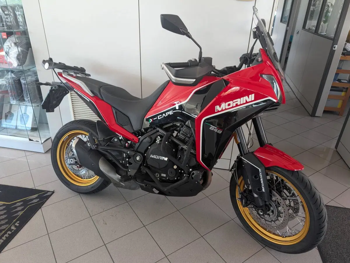 Moto Morini X-Cape 650 Gold Wheels Edition (2022 - 26) (5)