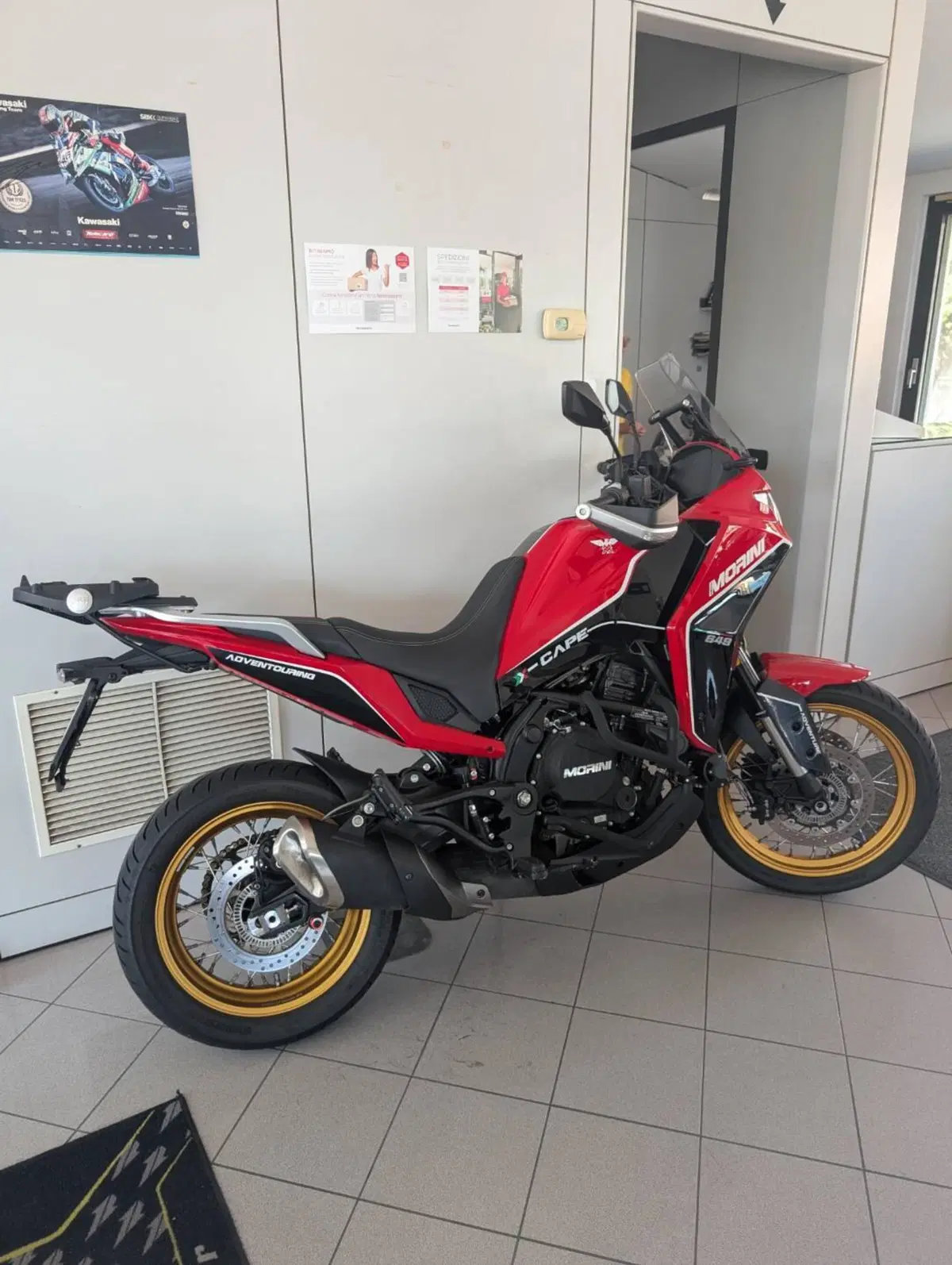 Moto Morini X-Cape 650 Gold Wheels Edition (2022 - 26) (6)