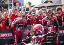 Lecuona vince Gara1 a Donington Park!