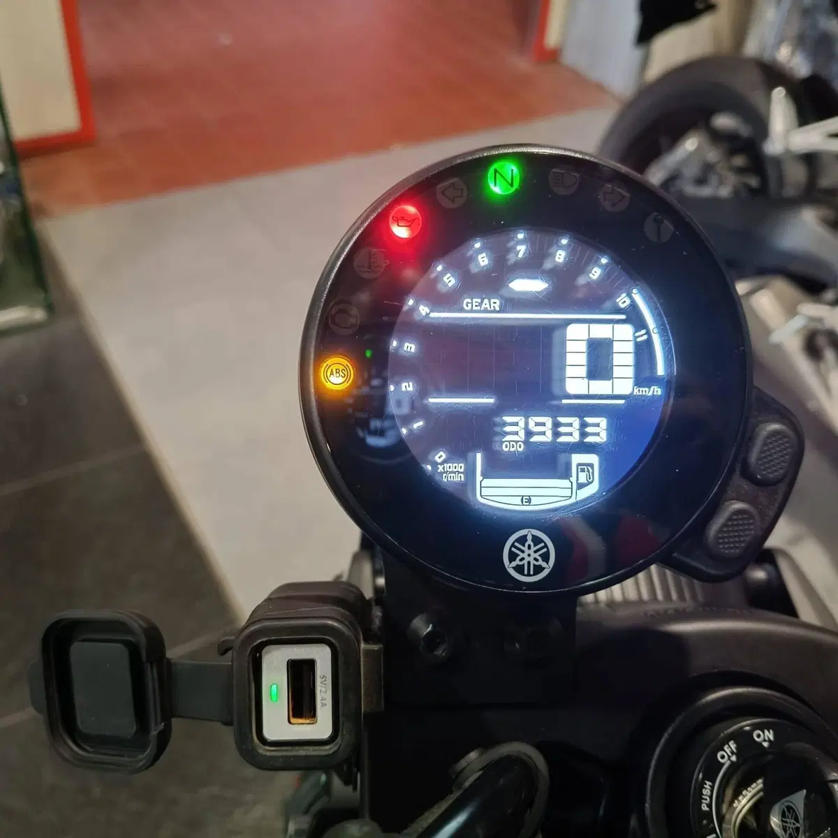 Yamaha XSR 700 Legacy (2023 - 26) (4)