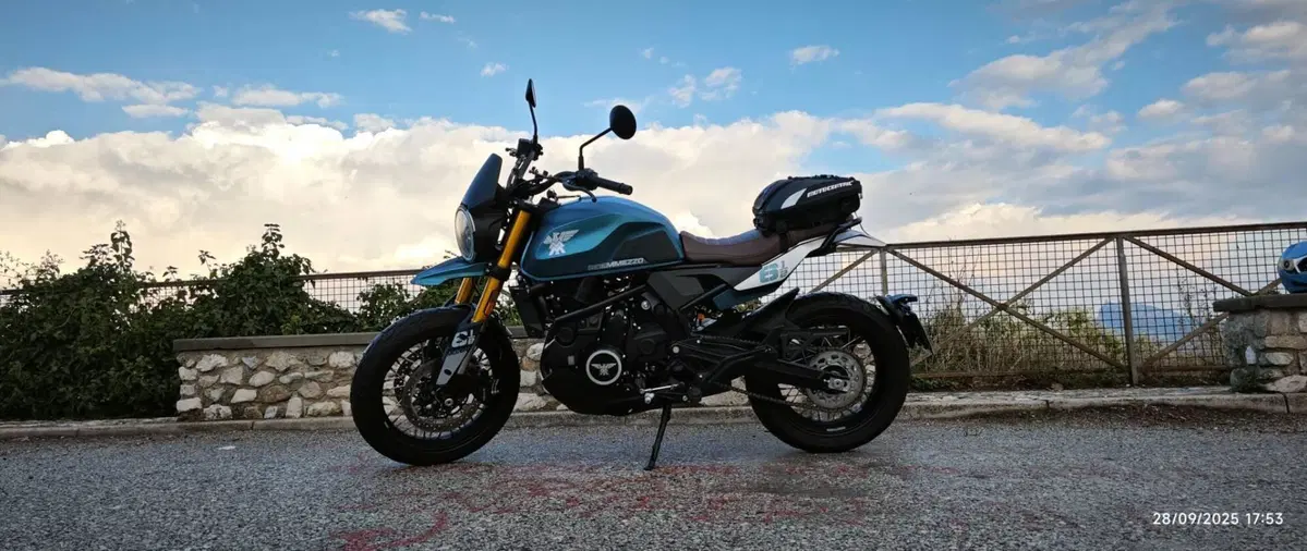 Moto Morini SEIEMMEZZO SCR (2022 - 26) (3)