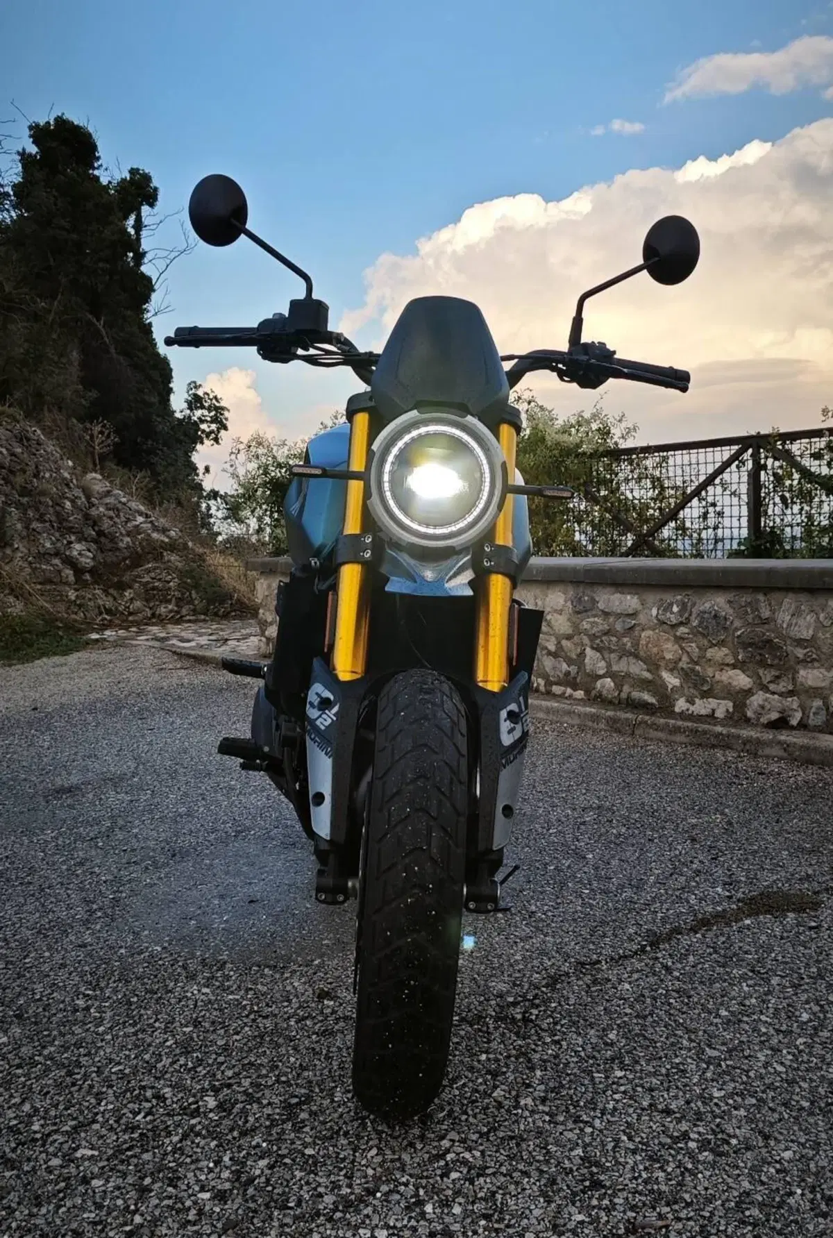 Moto Morini SEIEMMEZZO SCR (2022 - 26) (8)