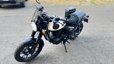 Royal Enfield HNTR 350 (2022 - 26) usata