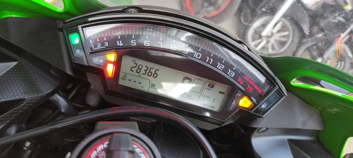 Kawasaki Ninja 1000 ZX-10R KRT Replica (2017 - 18) (4)