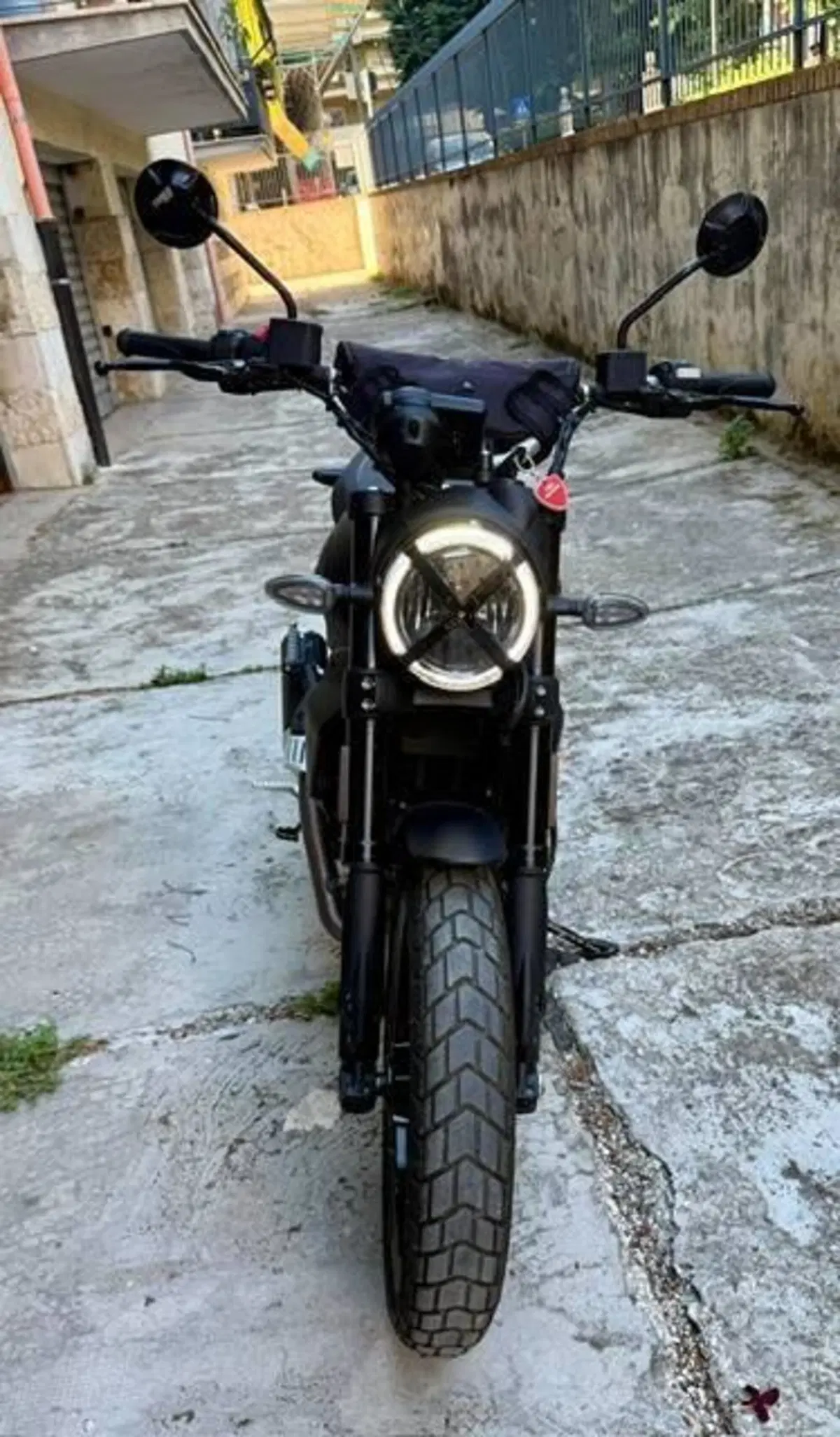 Ducati Scrambler 800 Icon Dark (2025 - 26) (3)