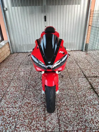 Yamaha YZF R1 (2000 - 01) usata