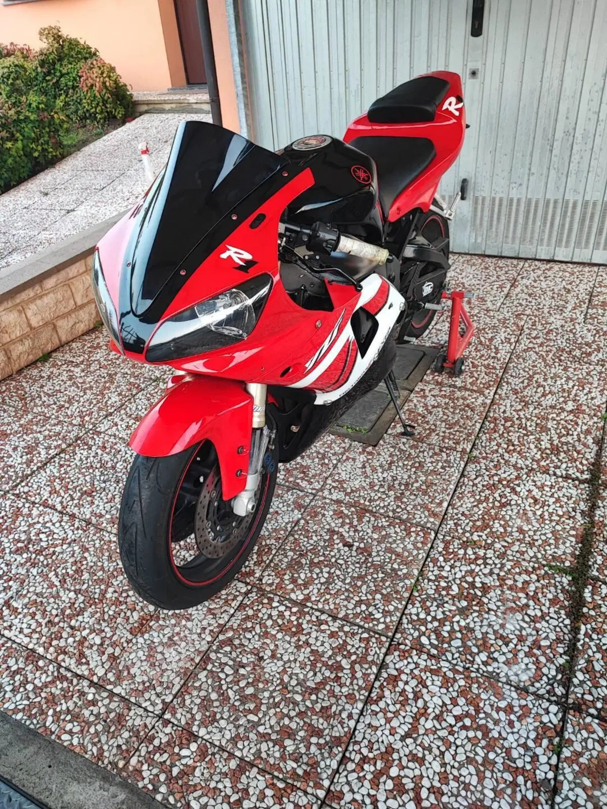 Yamaha YZF R1 (2000 - 01) (2)
