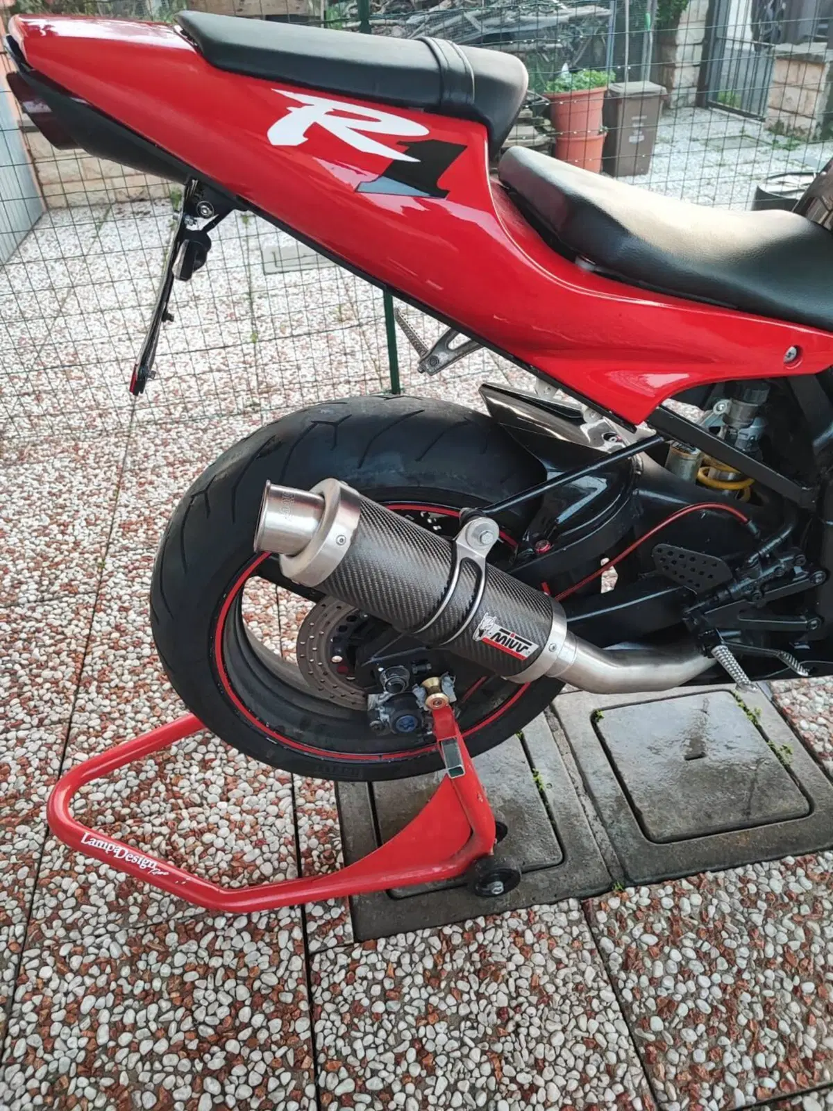 Yamaha YZF R1 (2000 - 01) (4)
