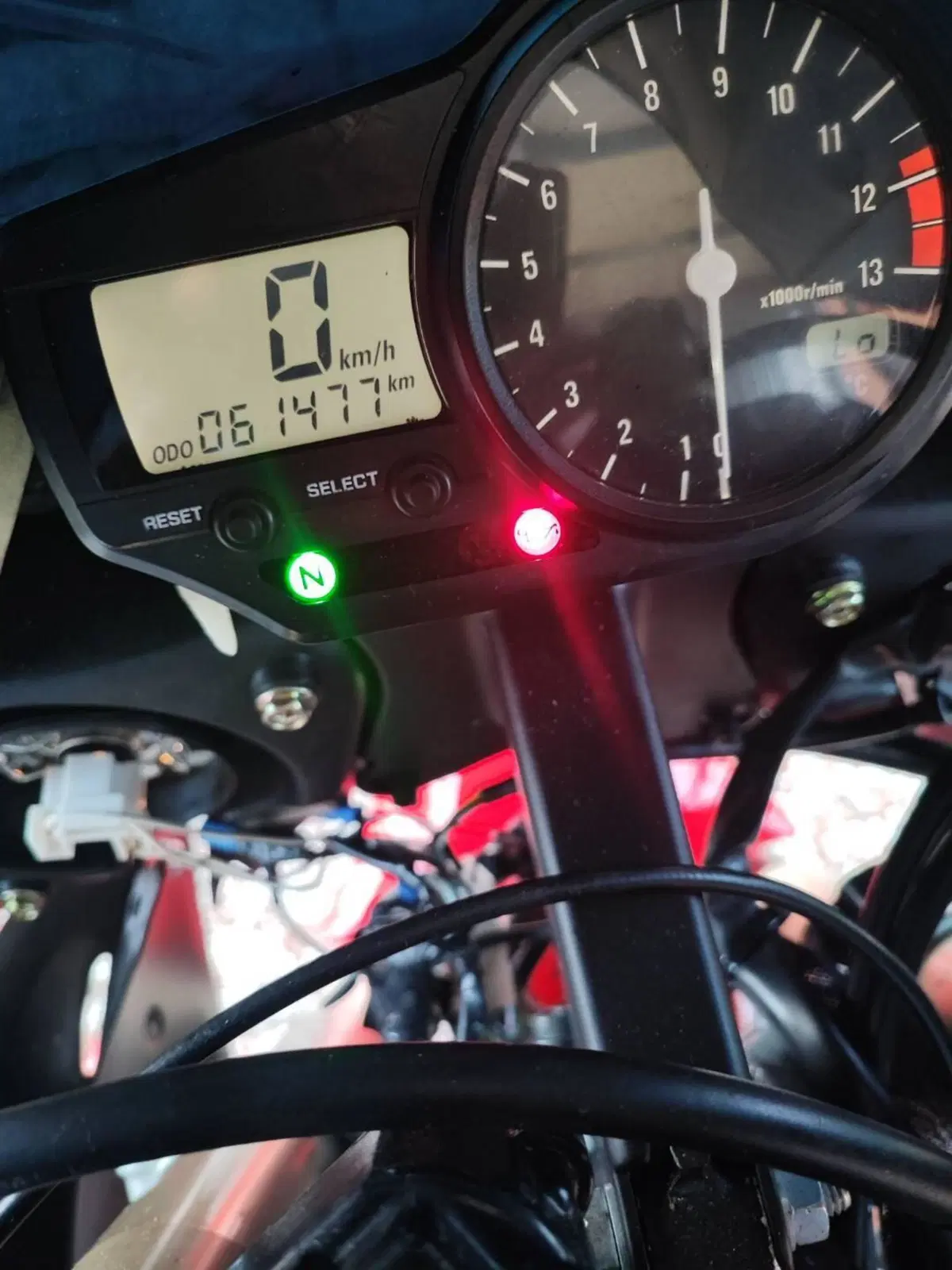 Yamaha YZF R1 (2000 - 01) (7)