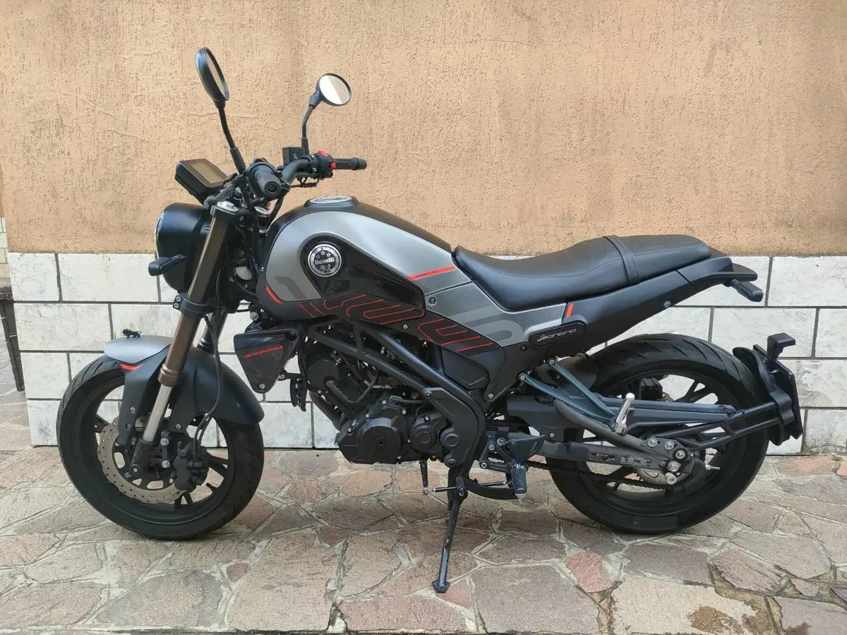 Benelli Leoncino 125 (2022 - 25) (2)