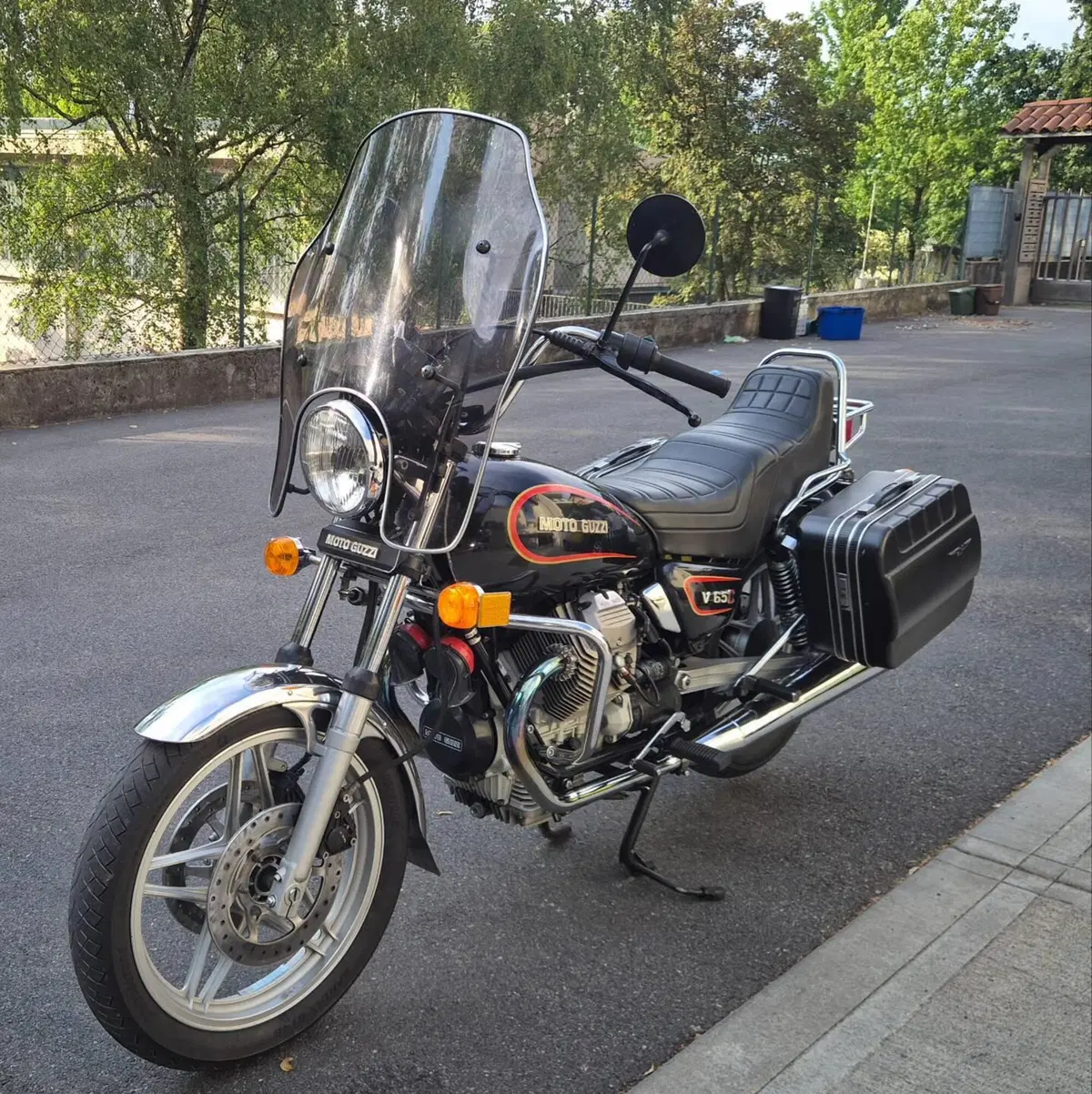 Moto Guzzi V 65 C (1985 - 88) (2)