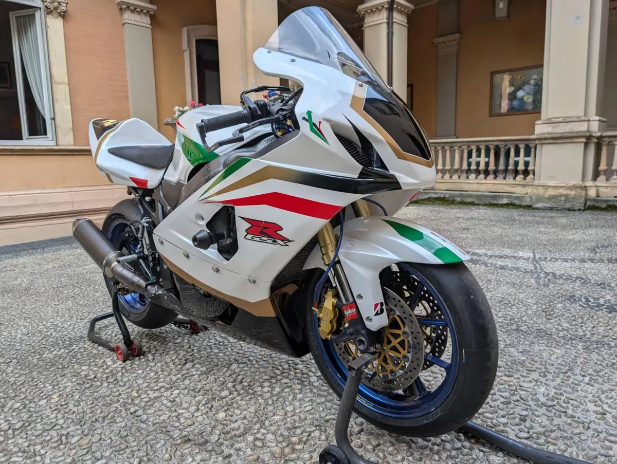 Suzuki GSX R 750 (2004 - 05) (5)