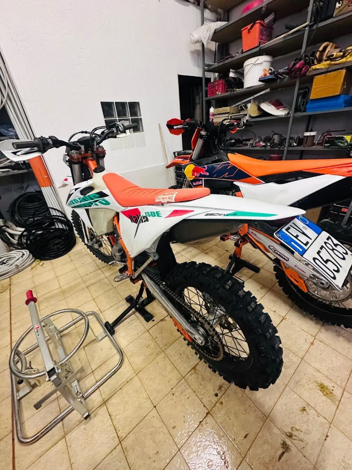 KTM 250 EXC-F Six Days (2021) (5)