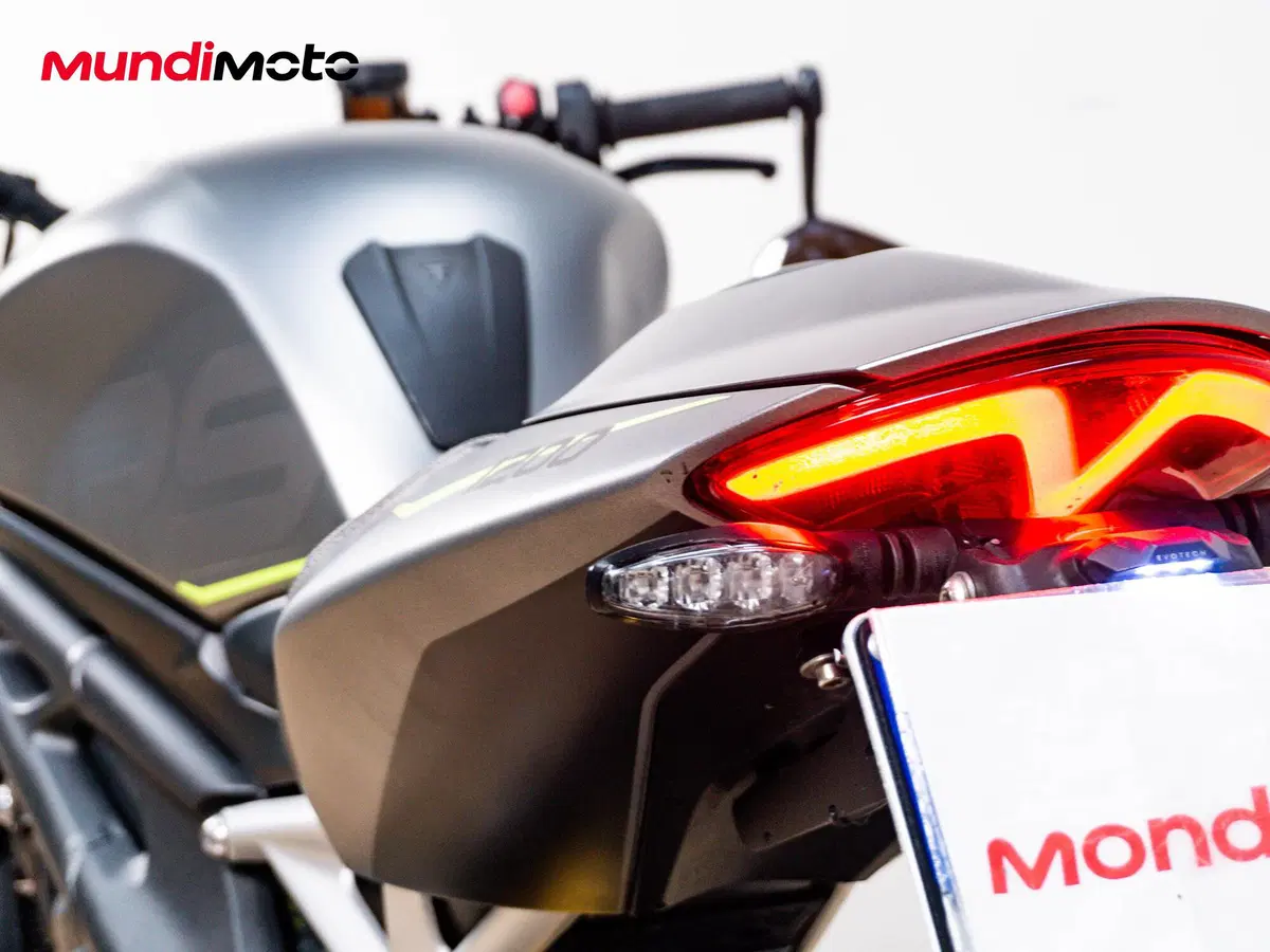 Triumph Speed Triple 1200 RS (2021 - 24) (25)