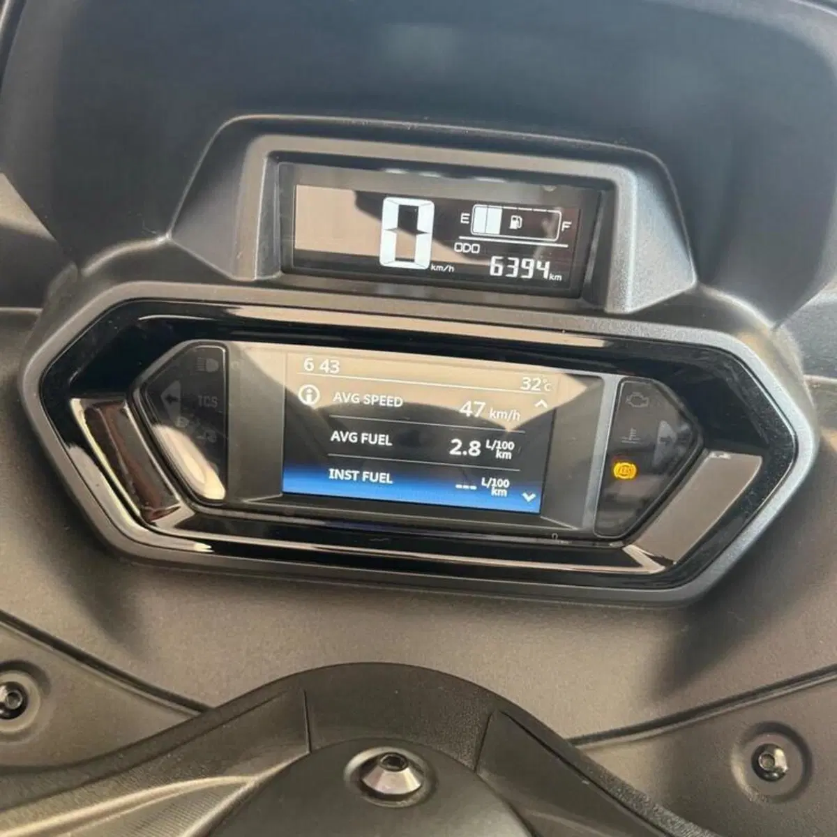 Yamaha X-Max 300 Tech Max (2021 - 24) (5)