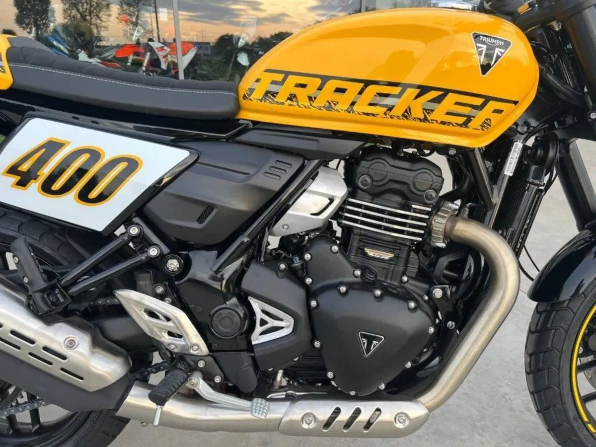 Triumph Tracker 400 (2026) (2)