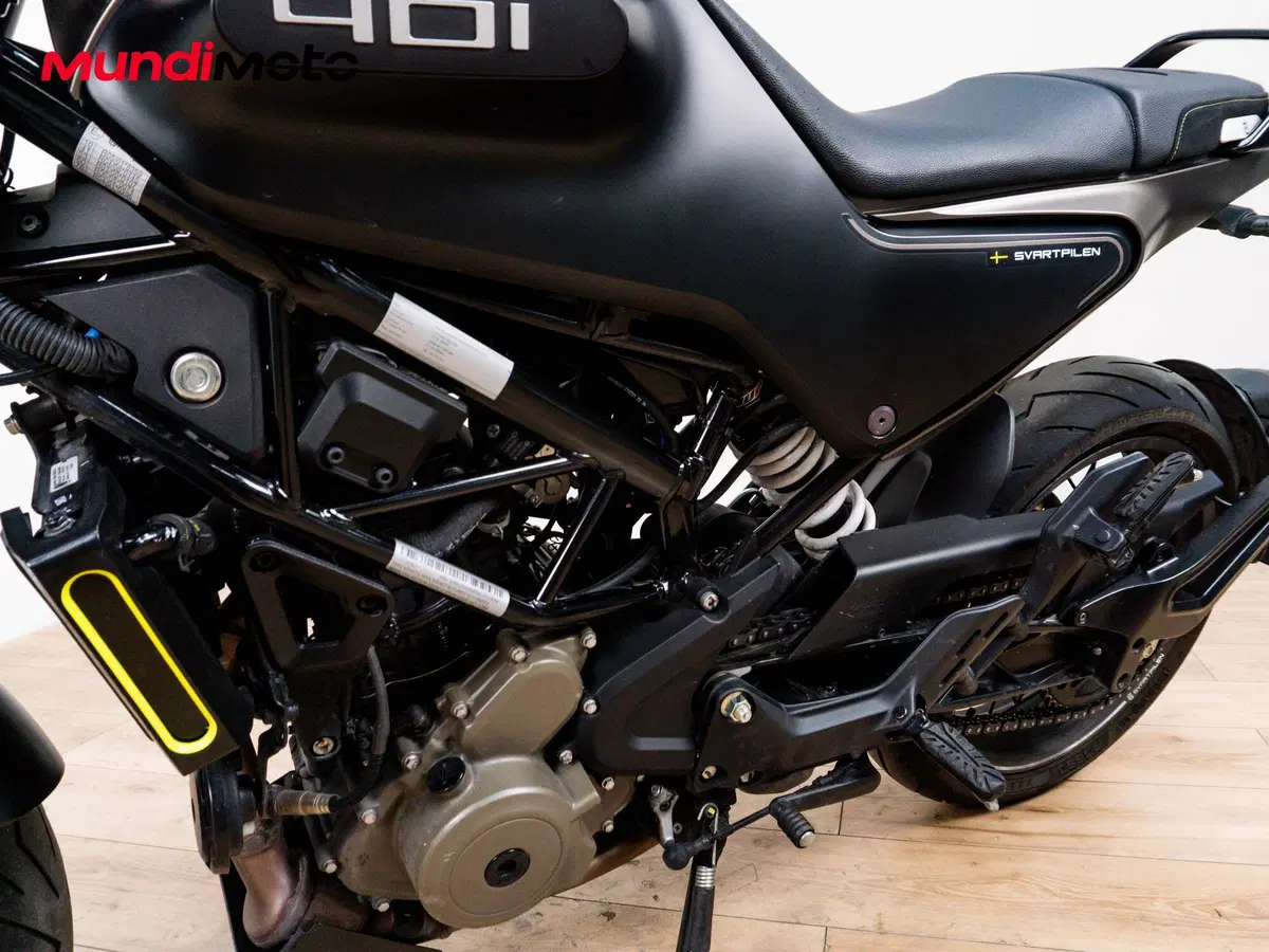 Husqvarna Svartpilen 401 (2020) (9)