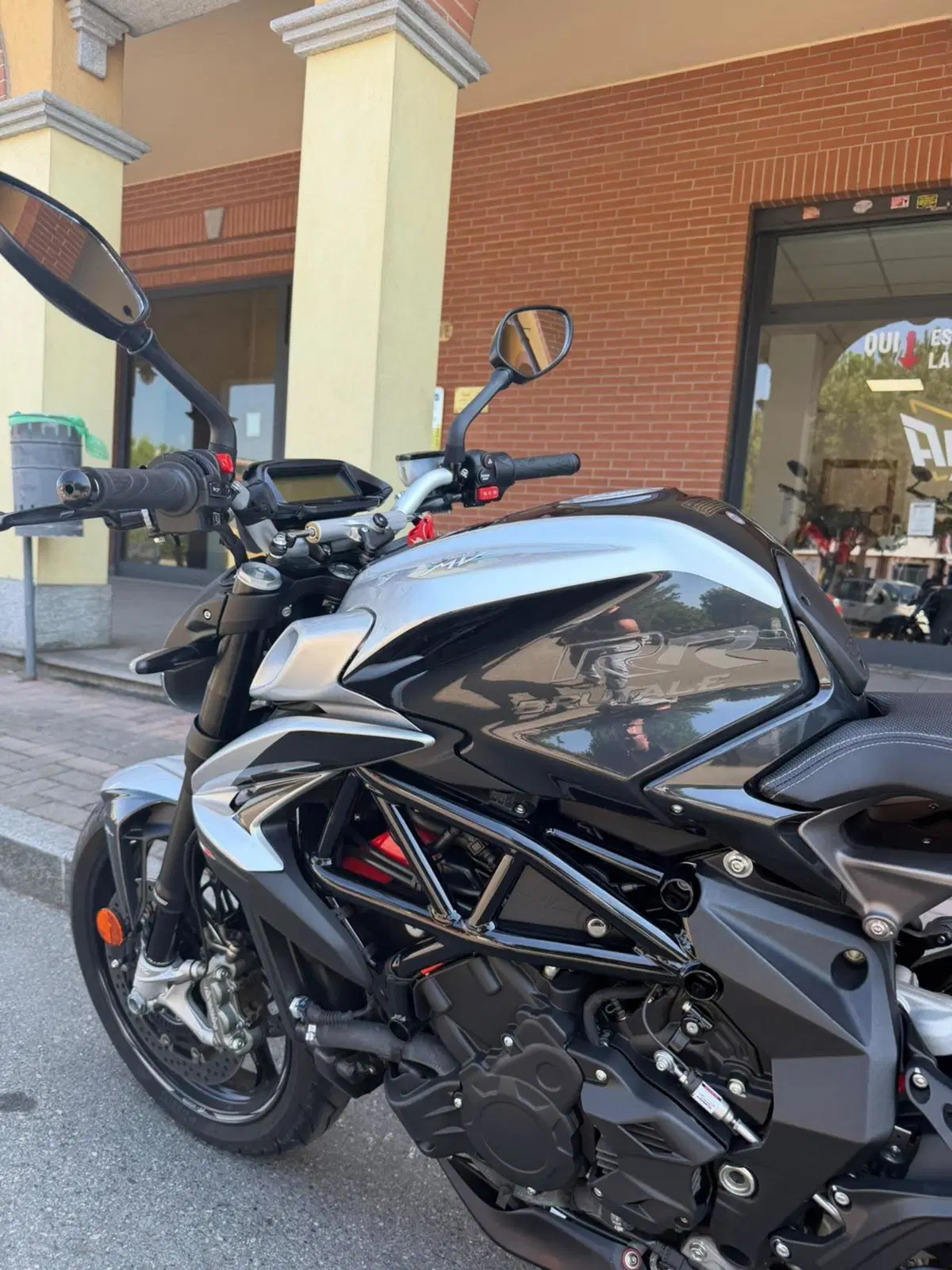 MV Agusta Brutale 800 RR (2021 - 25) (6)