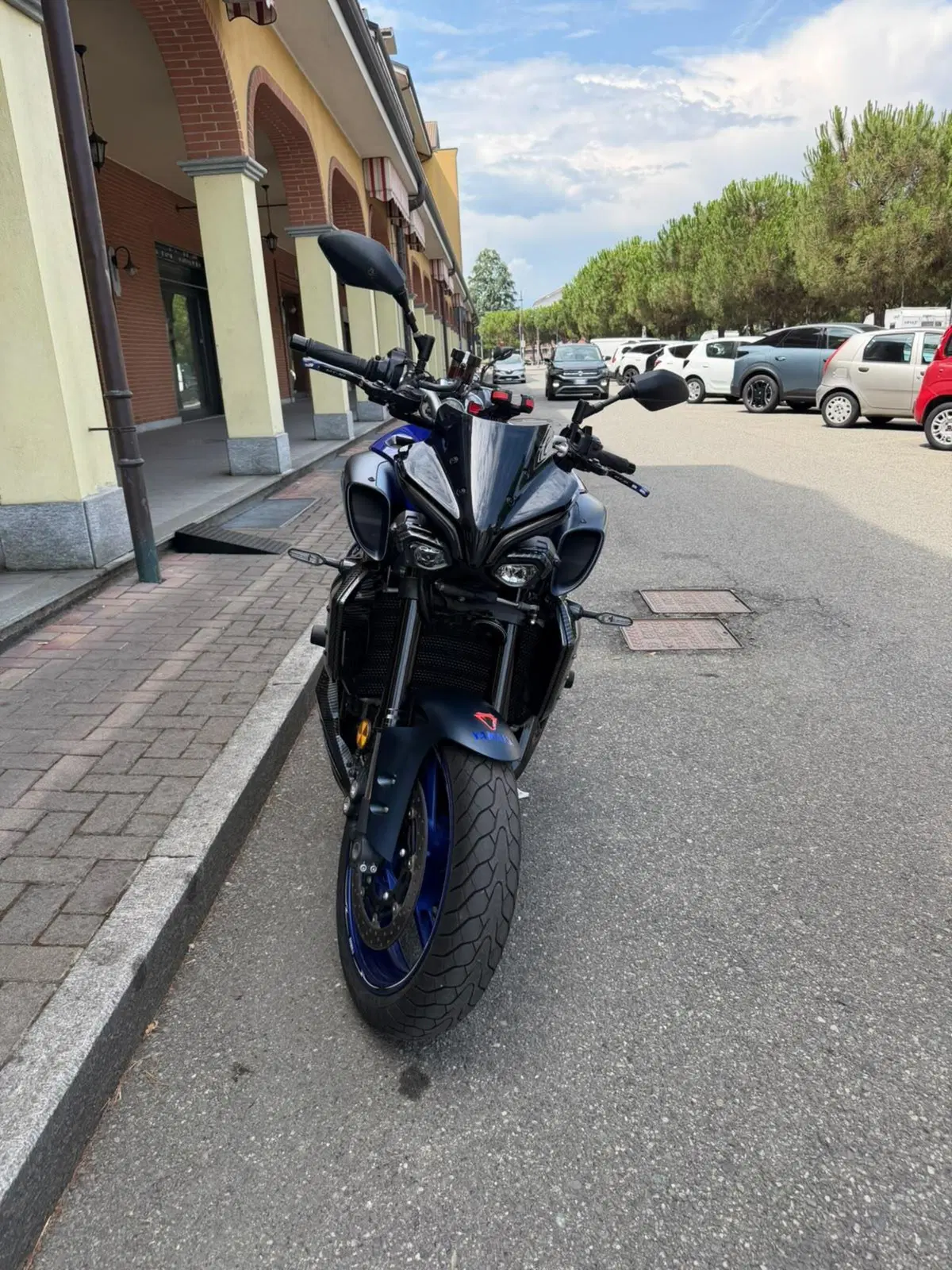 Yamaha MT-10 (2022 - 26) (9)