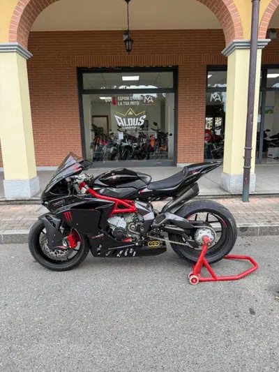 MV Agusta F3 800 RC (2015 - 17) usata