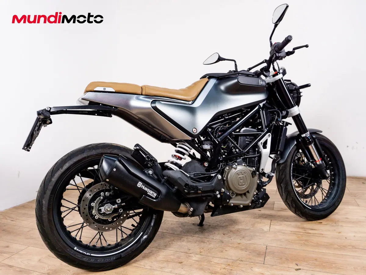 Husqvarna Svartpilen 401 (2020) (3)