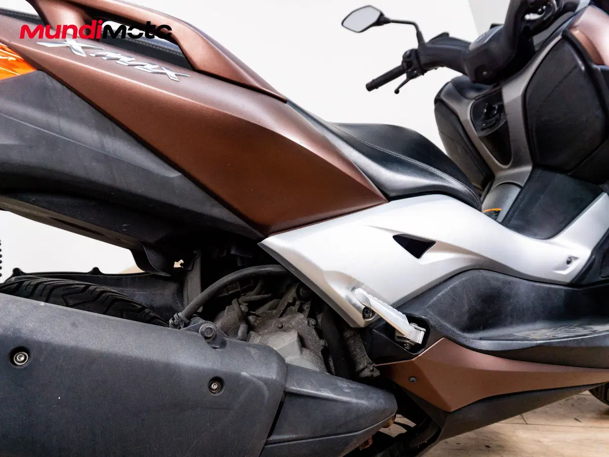 Yamaha X-Max 300 ABS (2017 - 20) (4)