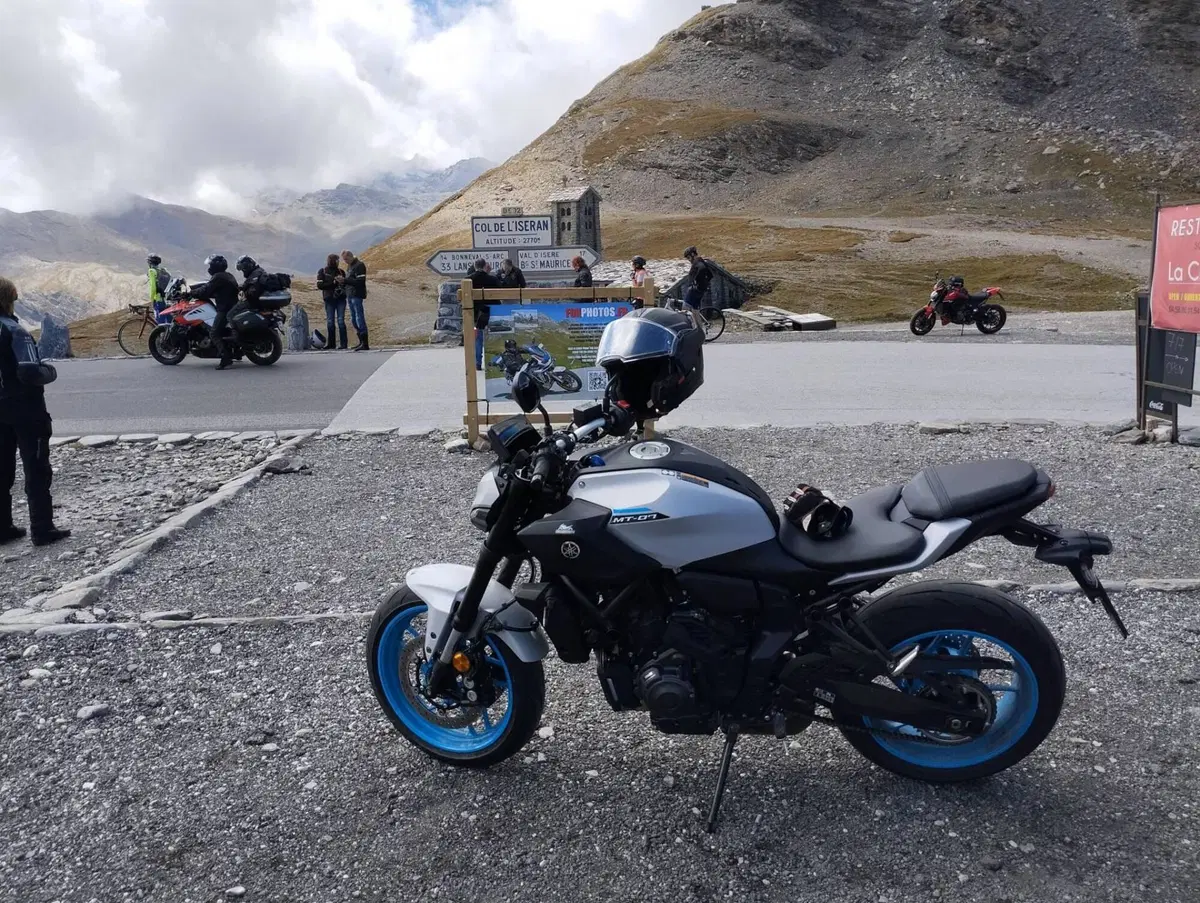 Yamaha MT-07 Y-AMT (2025 - 26) (3)