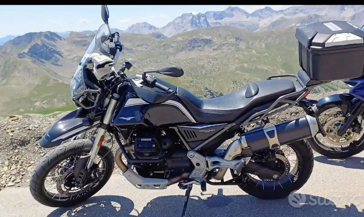 Moto Guzzi V85 TT Guardia d'Onore (2022 - 23)