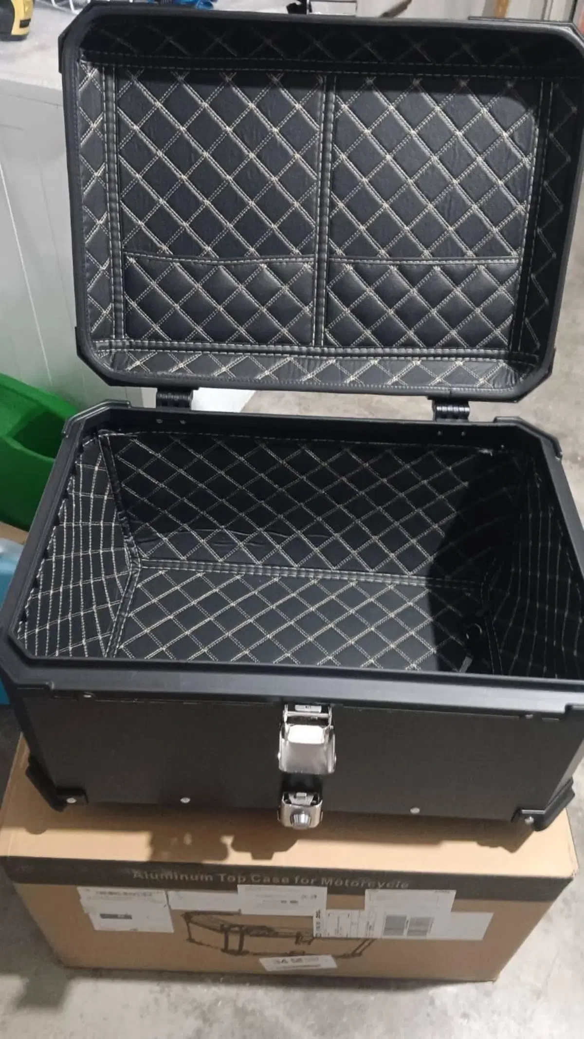 BAULE POSTERIORE 62 LITRI 100 % (2)