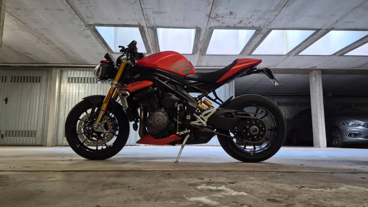 Triumph Speed Triple 1200 RS (2021 - 24) (2)