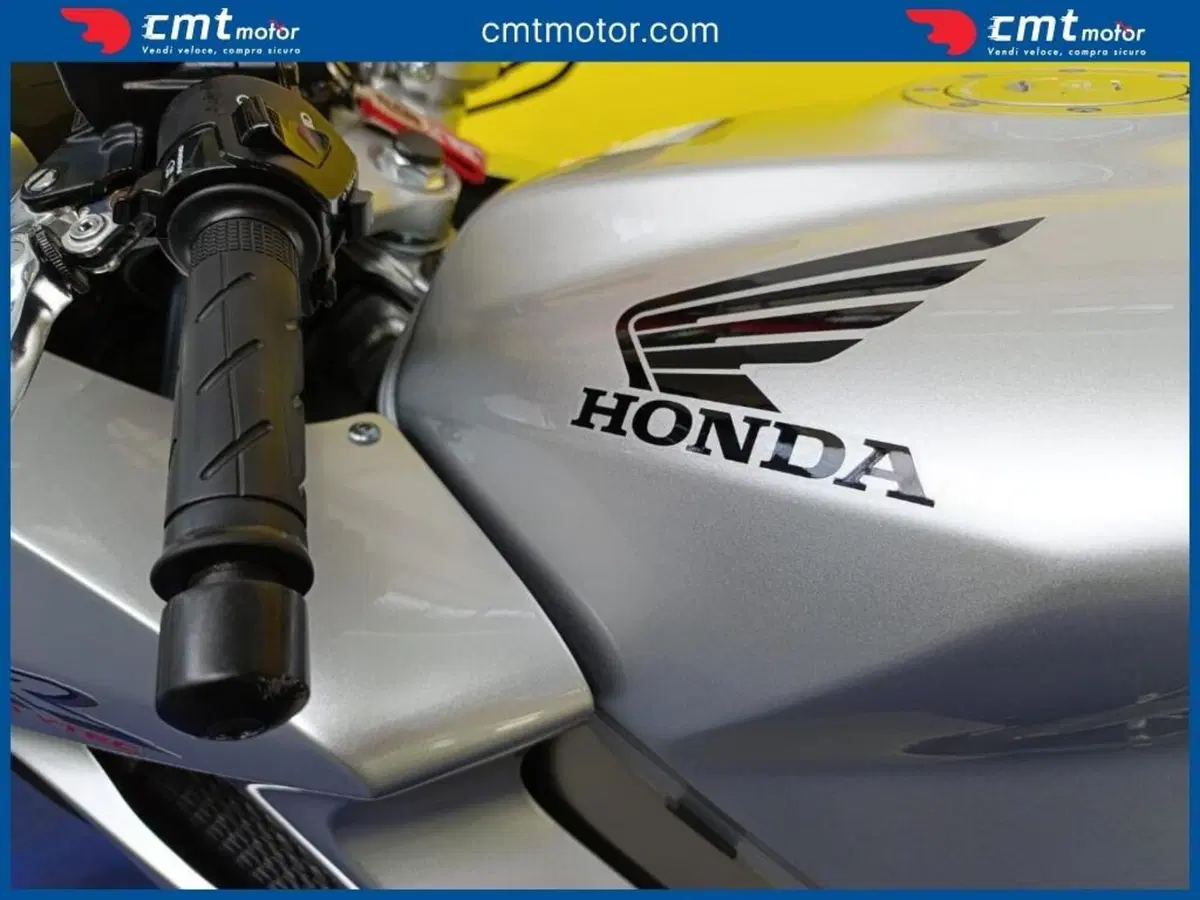 Honda VFR 800 (2002 - 05) (6)